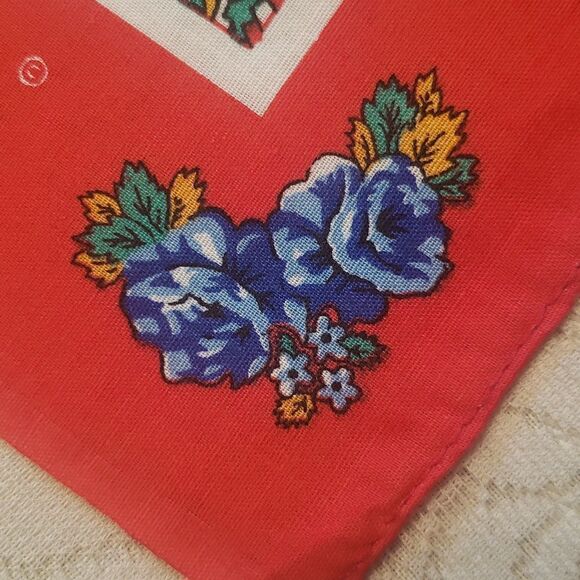 Beautiful Vintage Wamcraft Red Blue Paisley and Floral Scarf Bandana - Picture 6 of 6